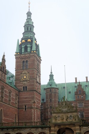 Visiting the Frederiksborg Castle in Hillerod, Denmark, home to the one of the Museum's of National History.