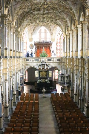 Visiting the Frederiksborg Castle in Hillerod, Denmark, home to the one of the Museum's of National History.