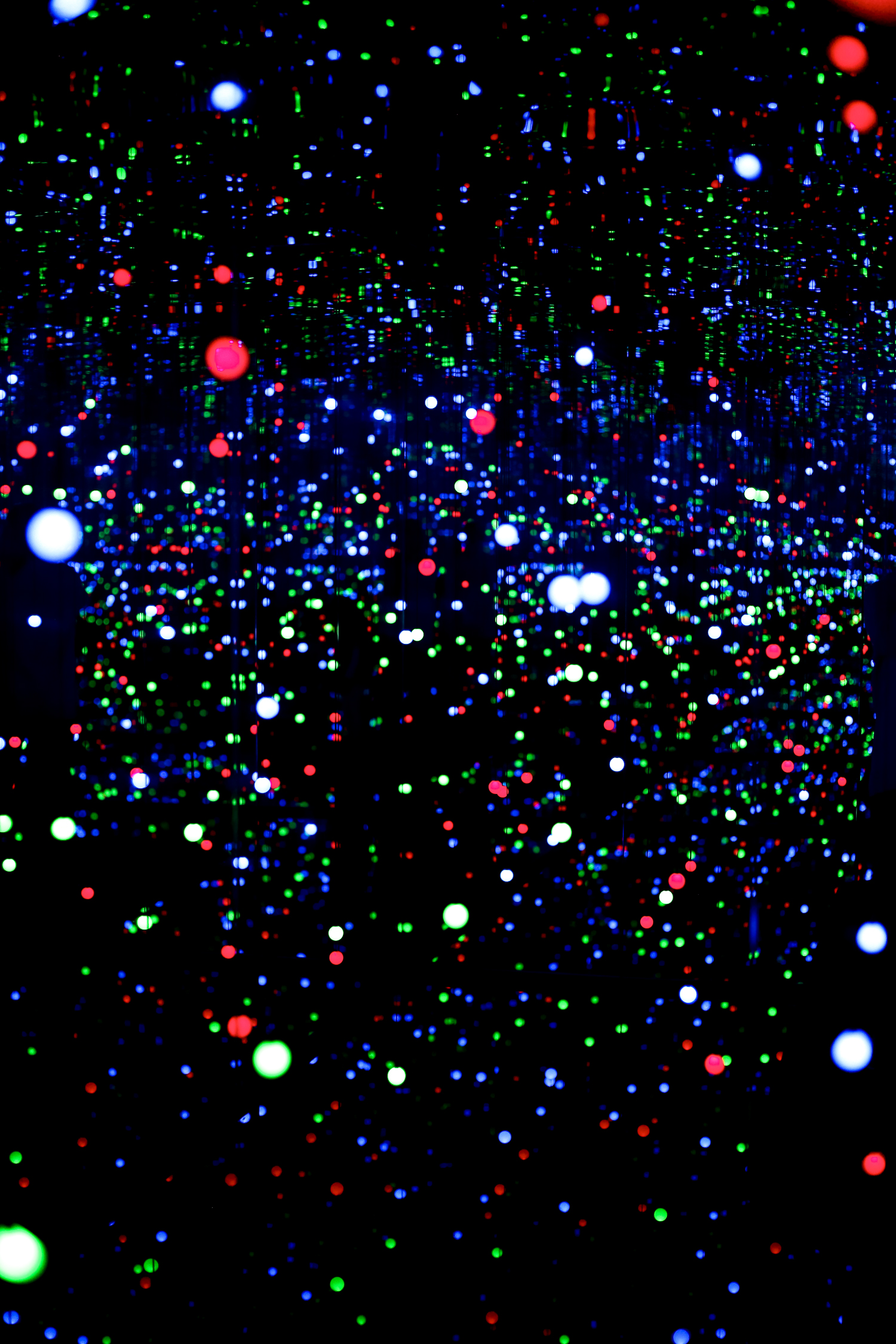 Tips and tricks for visiting the Yayoi Kusama exhibit with children at the Hirshhorn Museum in Washington, DC.